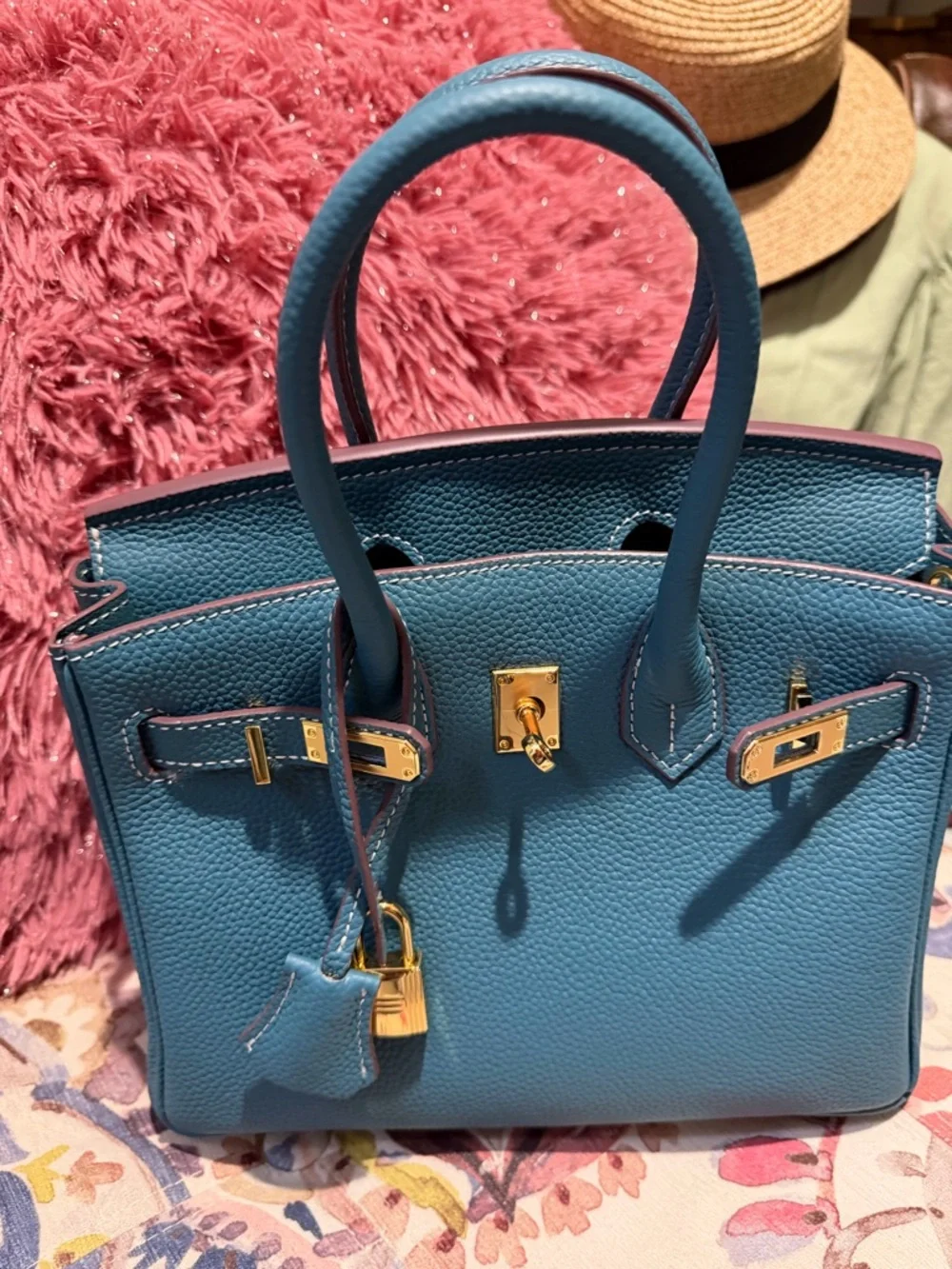Structured Leather Tote Bag in Royal Blue with Gold Hardware - Picture 4 of 8